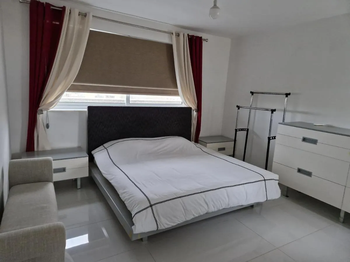 Town Pent House Apartment Luqa