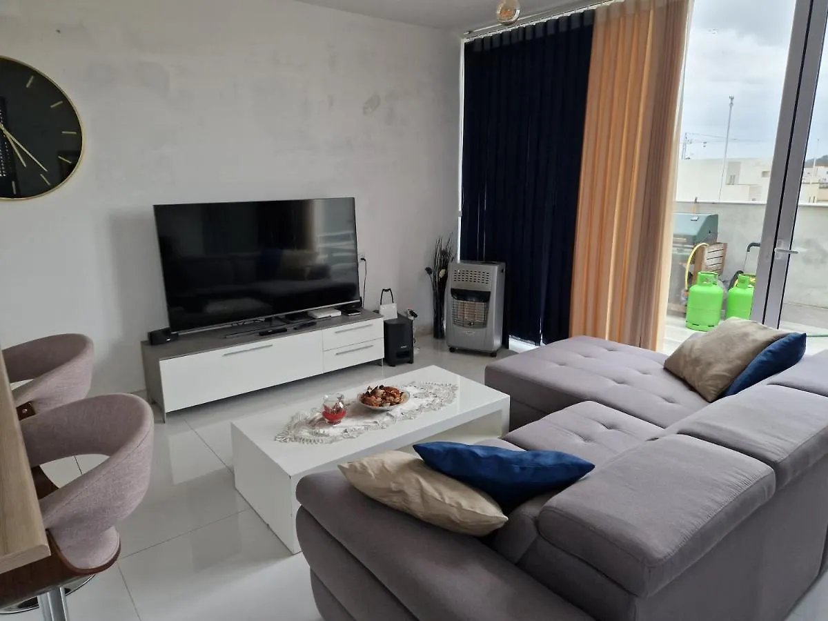 Town Pent House Apartment Luqa Malta