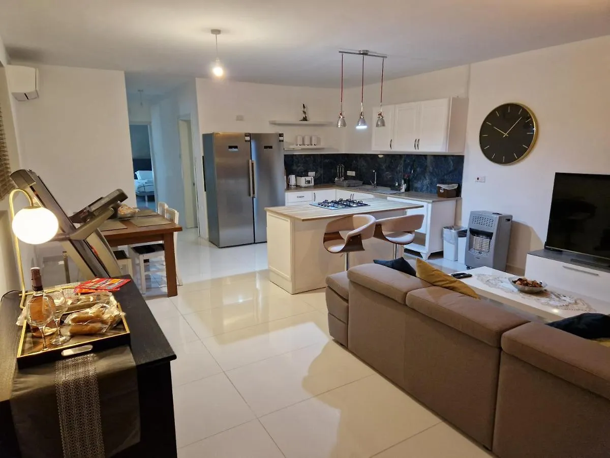 Town Pent House Apartment Luqa Malta