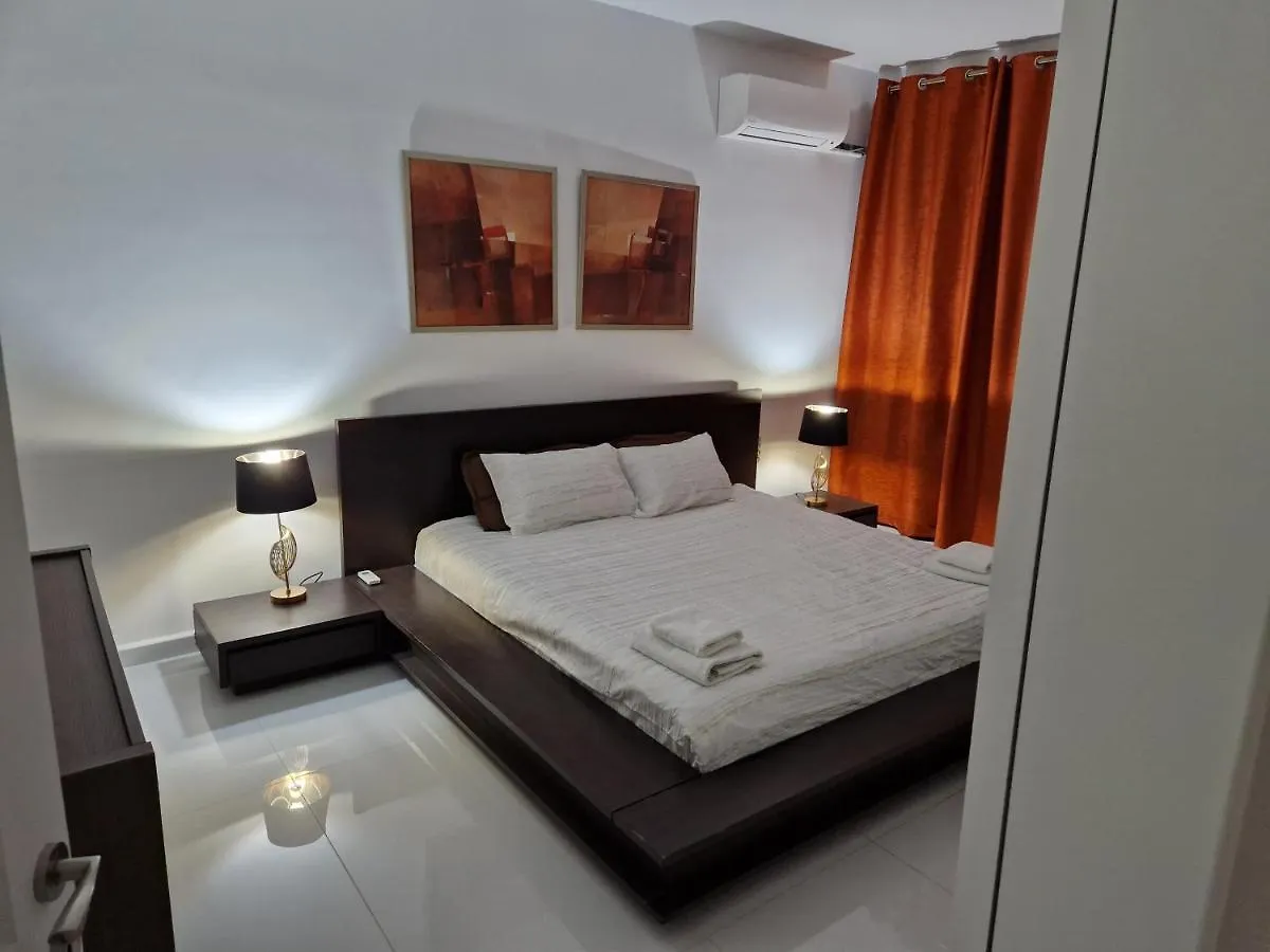 Town Pent House Apartment Luqa